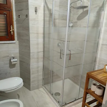 House Chiara 贾迪尼-纳克索斯